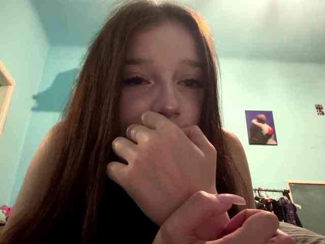 AsyaGoldi webcam