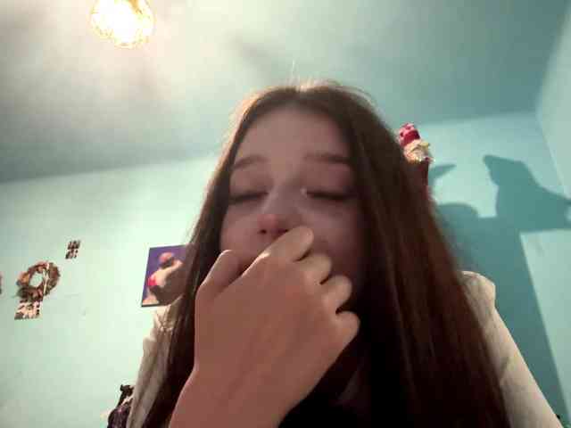 AsyaGoldi webcam
