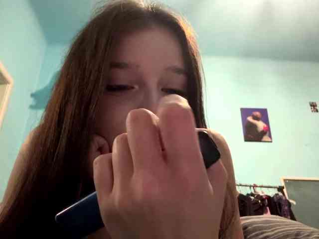 AsyaGoldi webcam