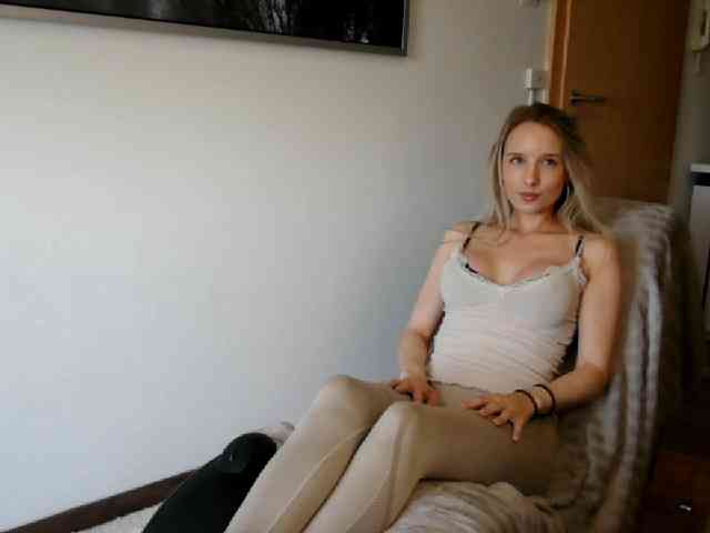 Skinny-LunaValentina1