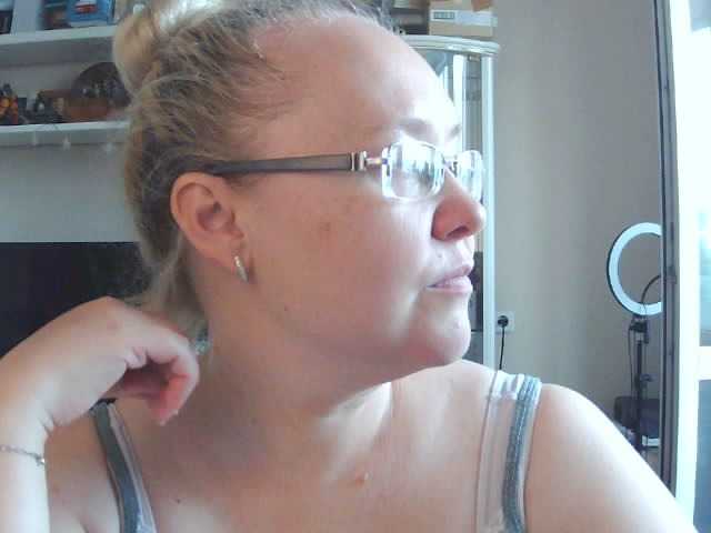 Viola27 live cam on BongaCams