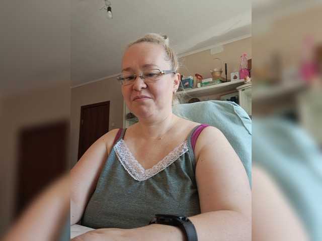 Viola27 live cam on BongaCams