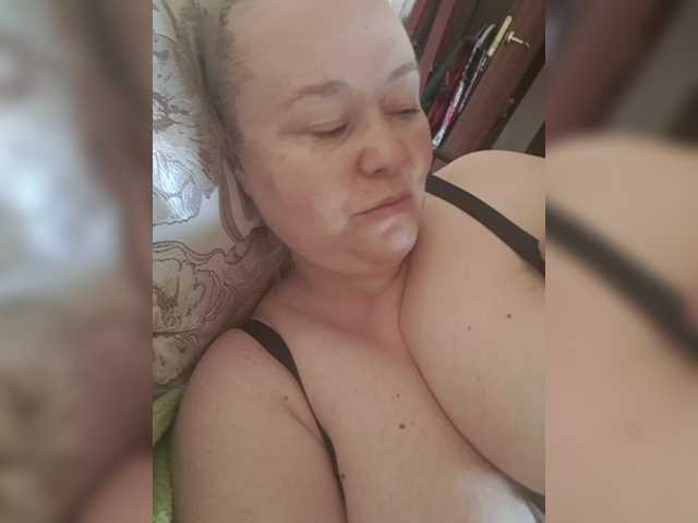 Viola27 live cam on BongaCams