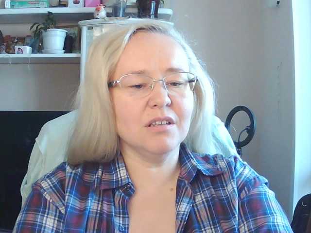 Viola27 live cam on BongaCams