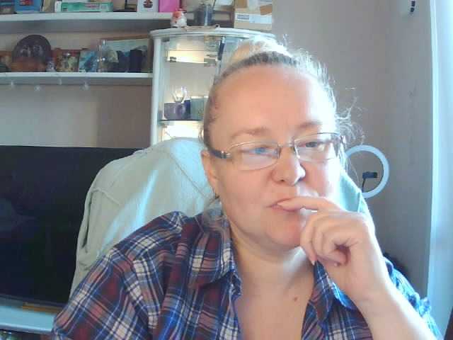 Viola27 live cam on BongaCams