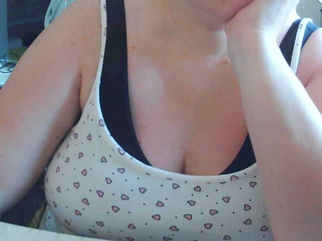 Viola27 live webcam show