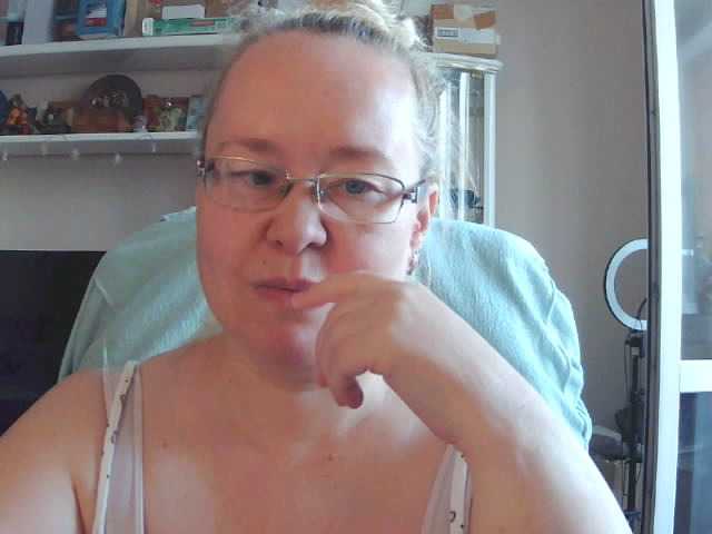 Viola27 live cam on BongaCams