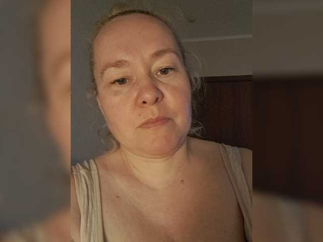Viola27 live cam on BongaCams