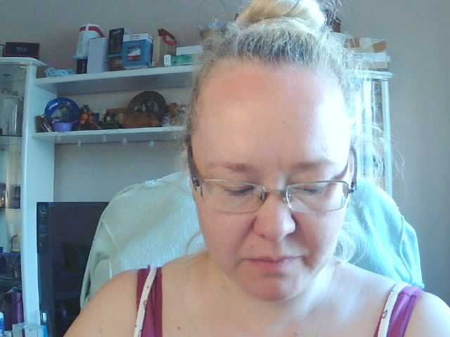 Viola27 live cam on BongaCams