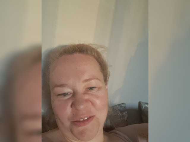 Viola27 live cam on BongaCams