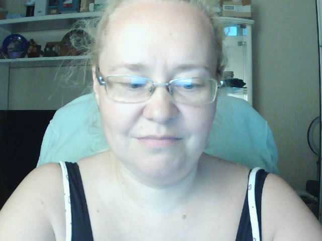 Viola27 live cam on BongaCams