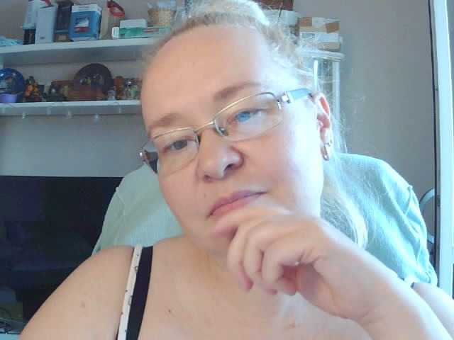 Viola27 live cam on BongaCams