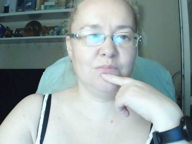 Viola27 live webcam show