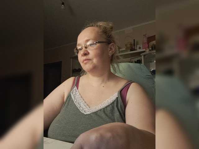 Viola27 live cam on BongaCams