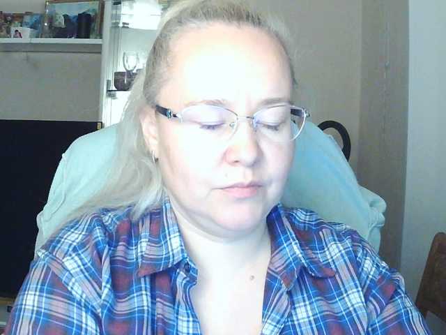 Viola27 live cam on BongaCams