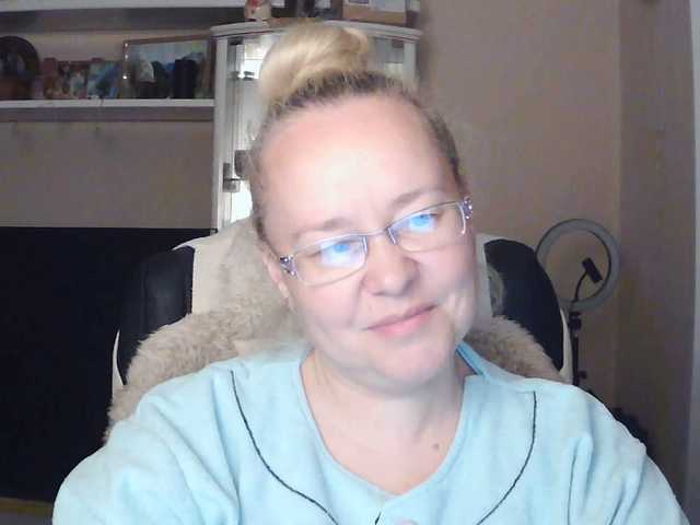 Viola27 live cam on BongaCams