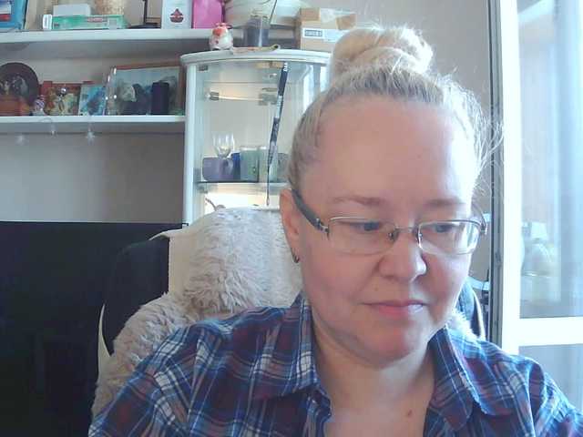 Viola27 live cam on BongaCams
