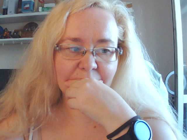 Viola27 live webcam show