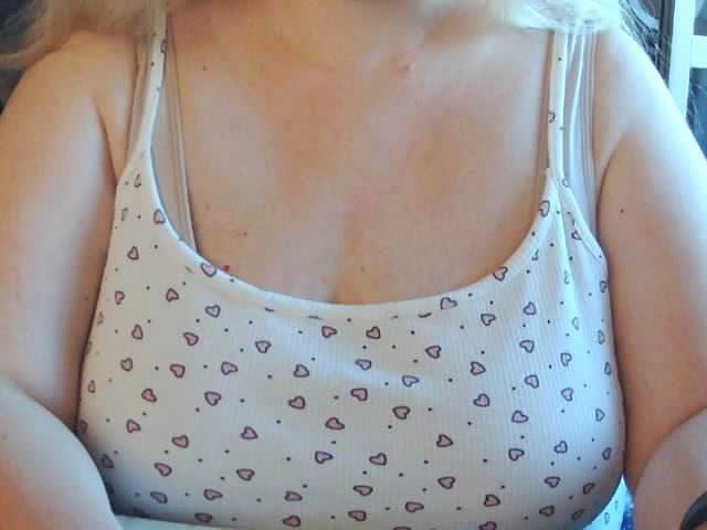Viola27 live webcam show
