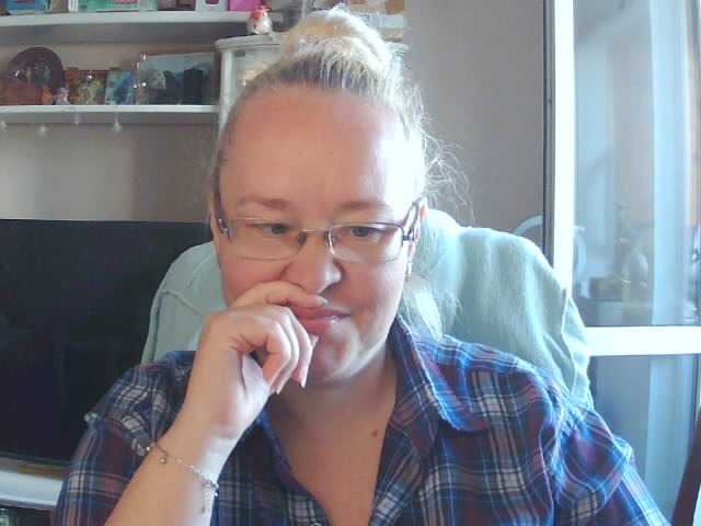 Viola27 live cam on BongaCams