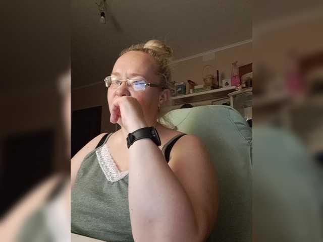 Viola27 live cam on BongaCams