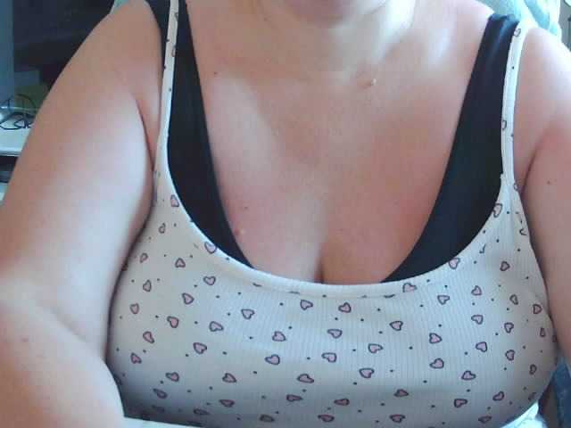Viola27 live webcam show