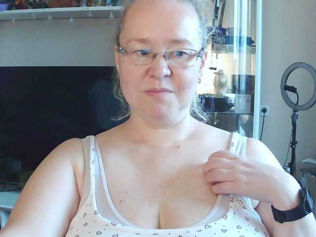Viola27 live cam on BongaCams