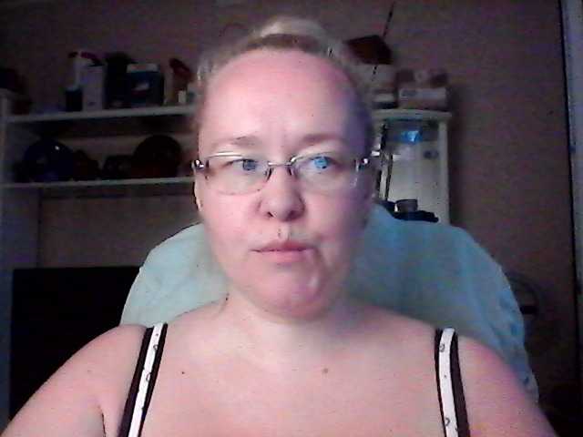 Viola27 live cam on BongaCams