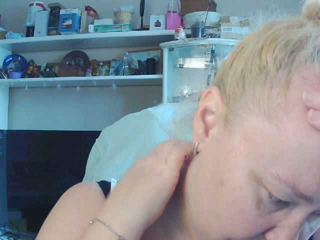 Viola27 live cam on BongaCams