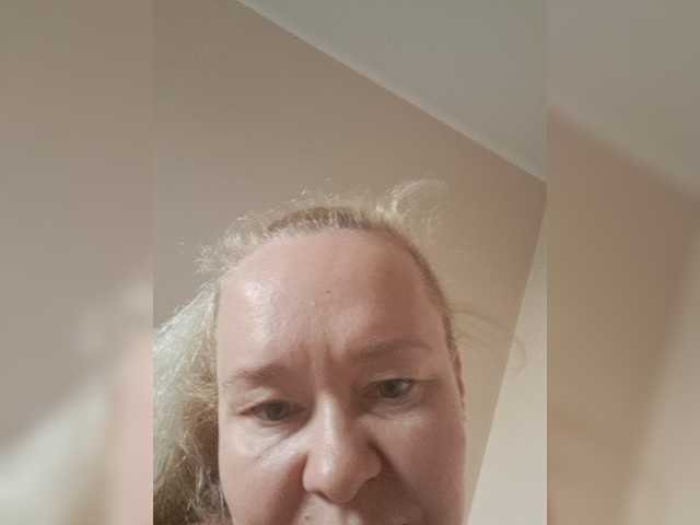 Viola27 live cam on BongaCams