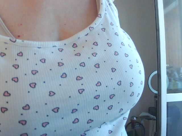 Viola27 live webcam show