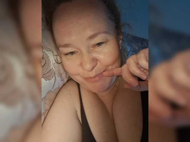 Viola27 live cam on BongaCams