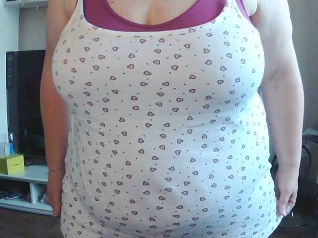 Viola27 live cam on BongaCams