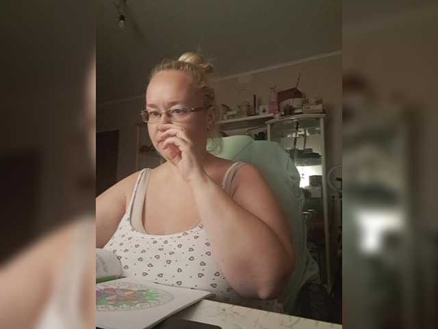 Viola27 live cam on BongaCams
