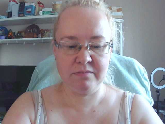 Viola27 live webcam show