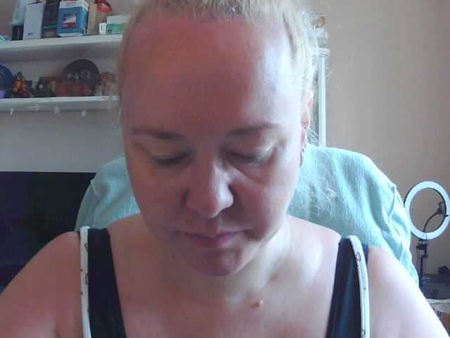 Viola27 live webcam show