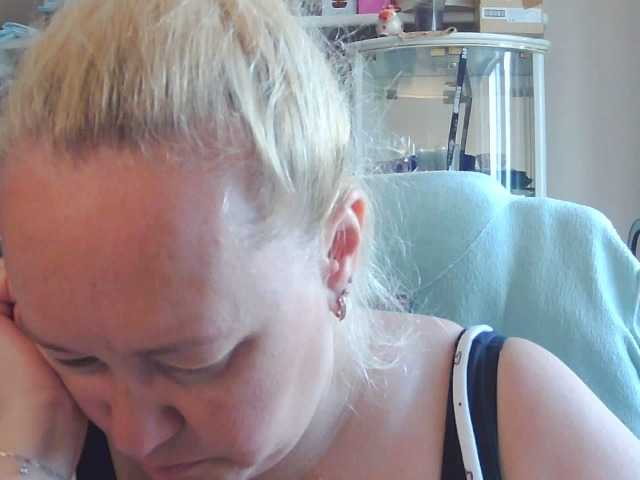 Viola27 live cam on BongaCams
