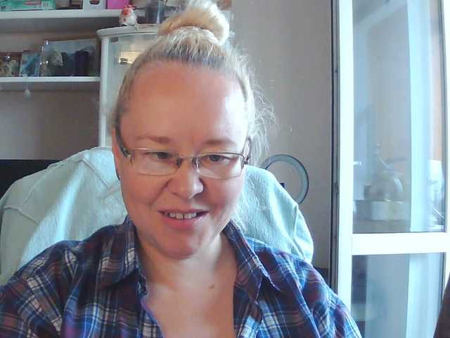 Viola27 live cam on BongaCams