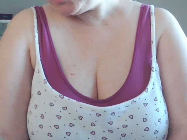 Viola27 live cam on BongaCams