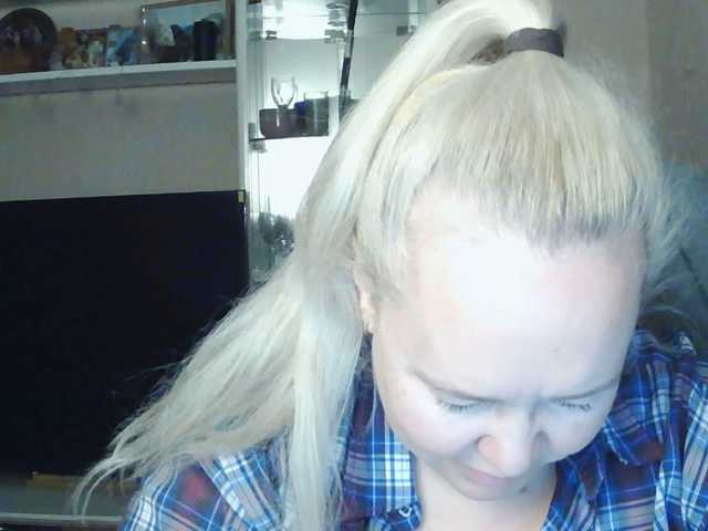 Viola27 live cam on BongaCams