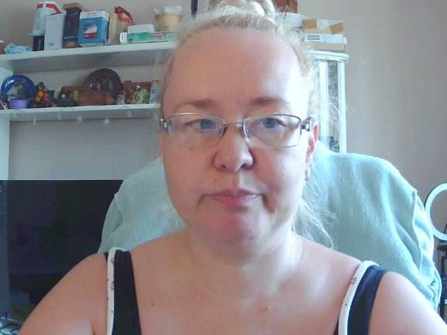 Viola27 live cam on BongaCams