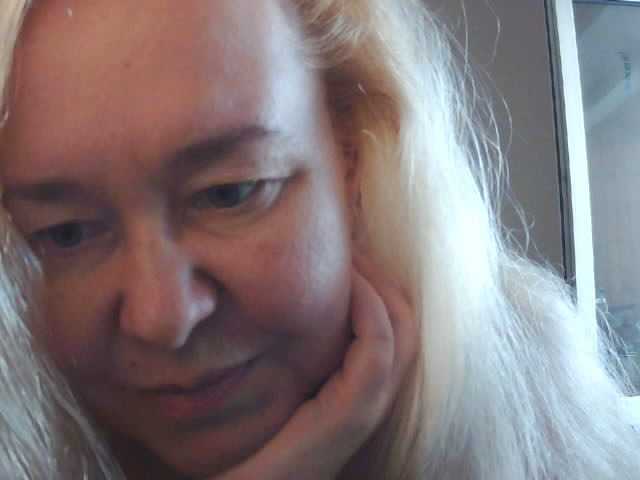 Viola27 live cam on BongaCams