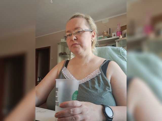 Viola27 live cam on BongaCams