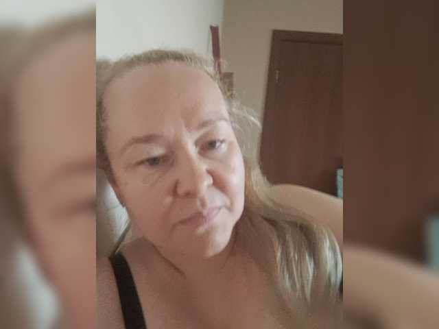 Viola27 live cam on BongaCams