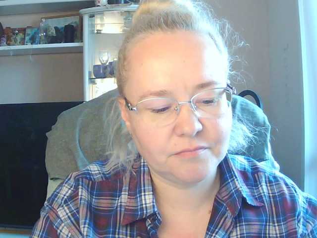 Viola27 live cam on BongaCams