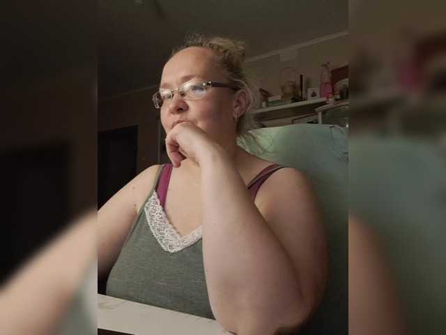 Viola27 live cam on BongaCams