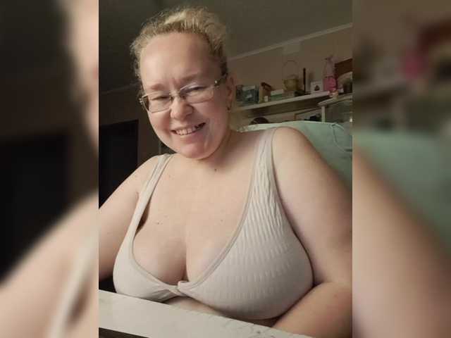 Viola27 live cam on BongaCams