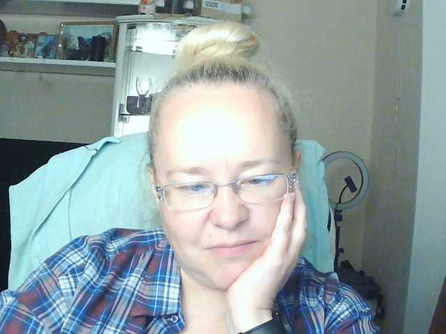 Viola27 live cam on BongaCams
