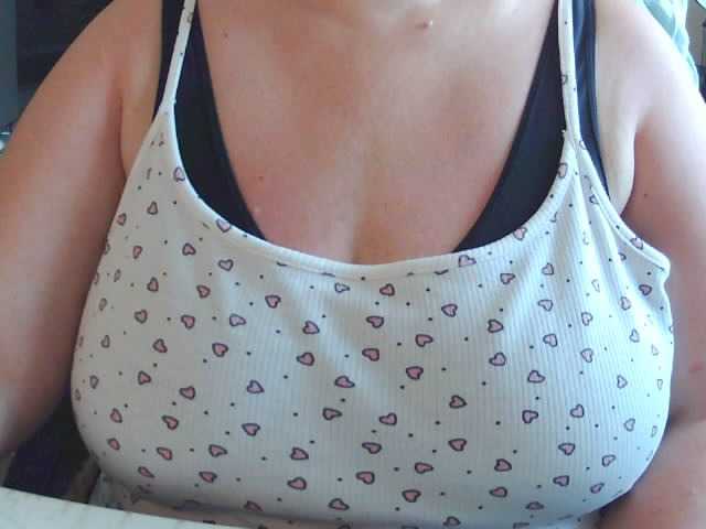 Viola27 live webcam show