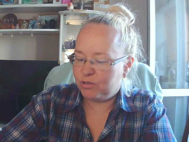 Viola27 live cam on BongaCams